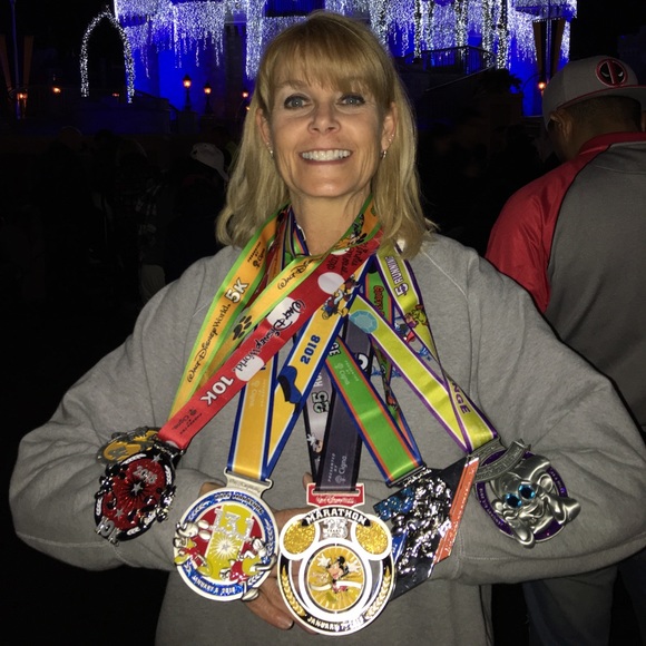 Meet your Posher, Sharon - Picture 1 of 1